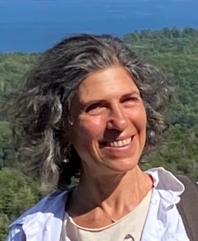 Portrait of Dr. Vickie Dubin Master